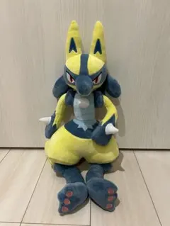 黄色いルカリオ ぬいぐるみ