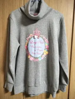 Lucy Pink グレー タートルネック トレーナー