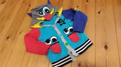 モンスター風フード付きパーカー