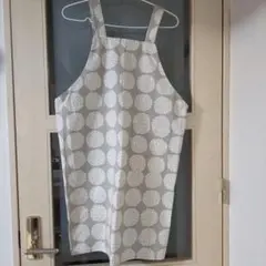 ハンドメイド　大人用エプロン　北欧風　被るタイプ