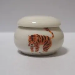 【台湾限定】TAIWAN BALM 艾草修護膏 陶器 アロマバームのサムネイル