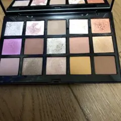 アディクション限定パレット