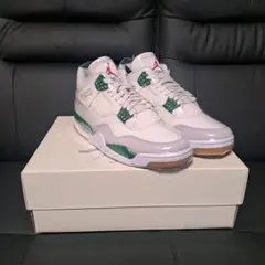 NIKE SB AIR JORDAN 4 RETRO SP PINE GREENのサムネイル