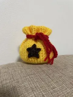 巾着袋　編み物　ハンドメイド　ベル袋