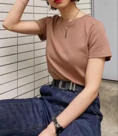 ページボーイ　Tシャツ ブラウンのサムネイル