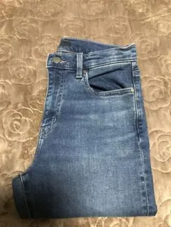 UNIQLO女性用ウルトラストレッチジーンズ、ブルー、25㌅