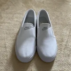 Nike ホワイト スリッポン