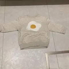 目玉焼きプリント　グレー トレーナー　ever closet 80 ベビー