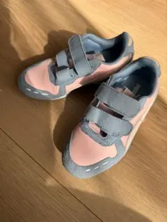 PUMA ベルクロスニーカー ピンク/グレー