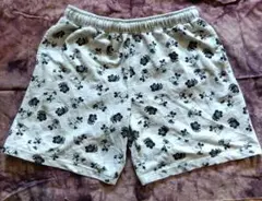 ディズニーミッキーマウス 花柄 ショートパンツと新品可愛いフレアパンツのセット