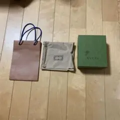 グッチの空箱　布袋　ルイビトンの紙袋