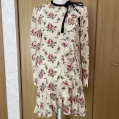 GUCCI 花柄シルクワンピースのサムネイル