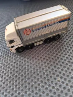 【No,134】トミカ 日本通運 トラック ミニカー