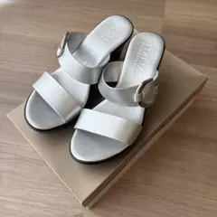 Italian Shoemakersシルバーサンダルのサムネイル