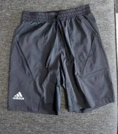アディダス　ハーフパンツ　メンズ　Mサイズ