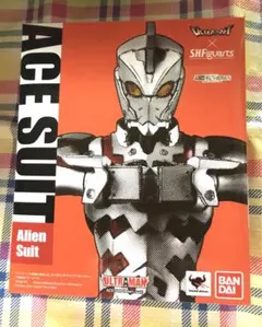 ULTRA-AC T×s.h.figuarts 　ウルトラマンのサムネイル
