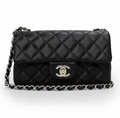 CHANEL ブラック キルティング ショルダーバッグ マトラッセ