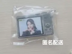 笠原桃奈 ME:I カメラ風アクリルキーホルダーのサムネイル