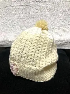 ハンドメイドのニット帽