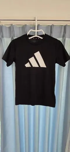 アディダス　スポーツTシャツとノーブランド　スポーツTシャツのセット
