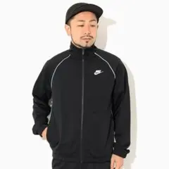 NIKE トラックジャケット　ジャージのサムネイル