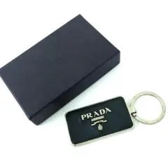 PRADA キーリング サフィアーノレザー 三角ロゴ 箱付き キーチャーム