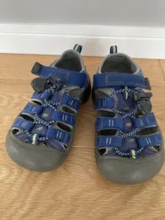 KEENキーン16cm ウォーターサンダル　青グレー　マリンシューズニューポート