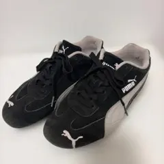 PUMA スニーカー