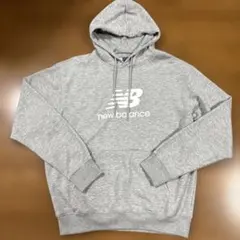 ニューバランス　パーカー　Mサイズ