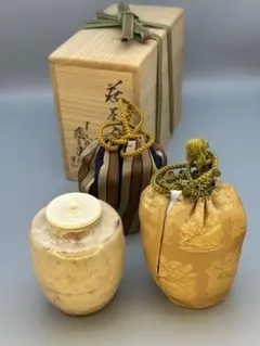 高取焼 肩衝茶入 喜恵作 共箱 仕覆付 段織花兎 剱先綴子 高取焼 肩衝茶入 喜恵作 共箱 仕覆付 段織花兎 剱先綴子 - メルカリ
