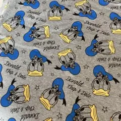 A.ニット生地　ドナルド、チップとデール