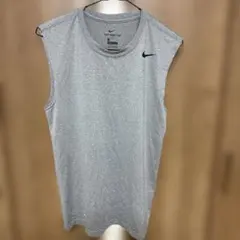Nike DRI-FIT グレー ノースリーブTシャツのサムネイル