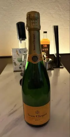 Veuve Clicquot 250周年記念シャンパン - メルカリ