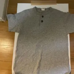 Goodwear グレー ボタン付き Tシャツ S