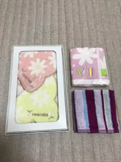 ⭐︎新品/未使用⭐︎タオルハンカチ　レノマ他2枚