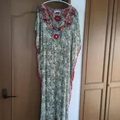 【美品】ZARA 花柄刺繍 ロングワンピース