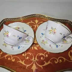 Noritake　ノリタケ　カップ&ソーサー　2客セット　花散らし　金縁　金彩