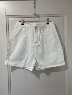 レディース　ショートパンツ　白　Mサイズ　新品・未使用タグ付き