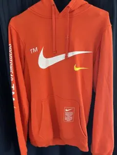 Nike オレンジ パーカー Sサイズ