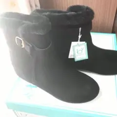 あしながおじさん　未使用タグ付き　ファー付きブラックスエードショートブーツ :M