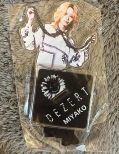 DEZERT CHIAKI アクリルスタンド - メルカリ