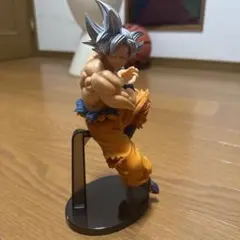 孫悟空 フィギュア 戦闘ポーズ箱なし