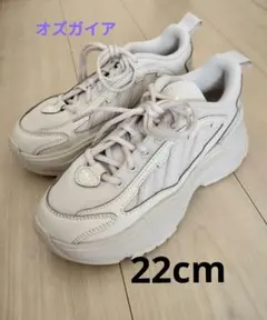 【美品】22cm/ ピンクベージュ/アディダスオズガイア 厚底スニーカー