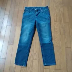 メンズデニム　青いストレートデニムジーンズ