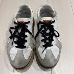 Item thumbnail for item 8289534d-aa6a-4282-8210-c25dea62188f