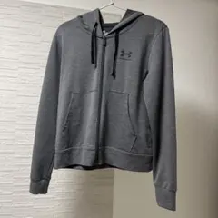 Under Armour フルジップ フーディー グレー　ショート丈のサムネイル