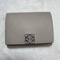 ロエベ トライフォールド コンパクトウォレット アナグラム 三つ折り財布