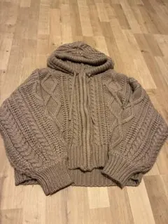 フード付きニットセーター　ケーブル編みカーディガン　ニットパーカー　ブラウン