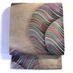 5k517 袋帯　絹　唐織　金色　黒　赤　緑　紫　白　柄物　和装　着物