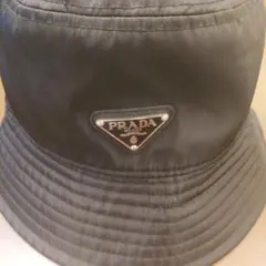 PRADA ナイロン バケットハット ブラックのサムネイル